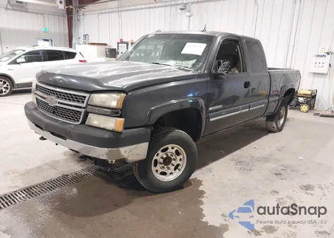 2005 Chevrolet Silverado 2500Hd Lt z USA, uszkodzony, nr VIN 1GCHK29U55E143292